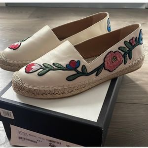 Gucci Floral Embroidered Espadrilles – Size 10.5 – Designer Slip-On Shoes